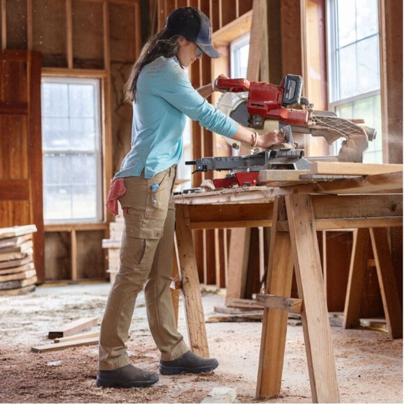 Women's Work Pant from Duluth Trading Co Slim Leg Cargo Pants:  SMALL / NAVY - Picture 1 of 5